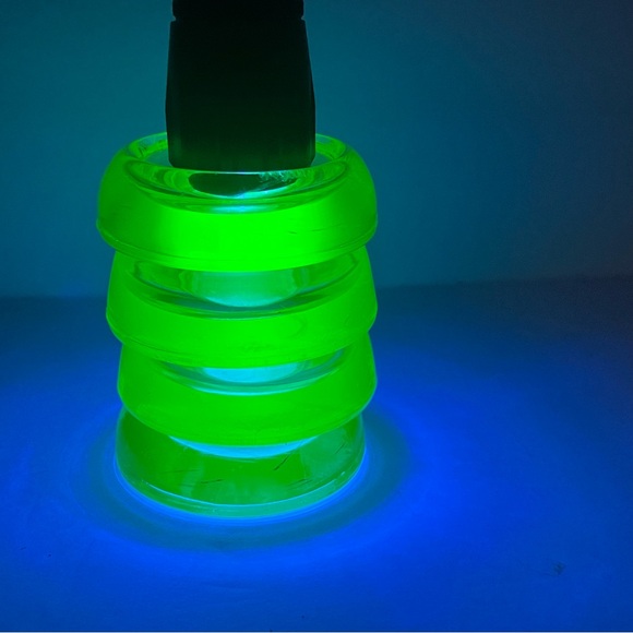 Furniture Coasters - Lot Of 4 Green UV Glass - Picture 2 of 8